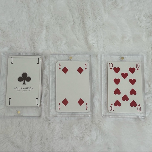 Louis Vuitton playing cards with case - Picture 2 of 2